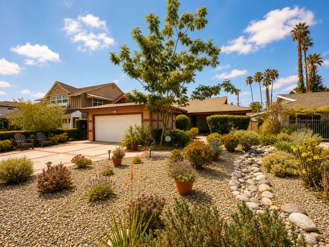 Building Photo - Rare Sherman Oaks Lease | 4beds + 3baths + Large Office in a tree lined street with a large yard,...