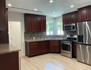 Photo - 8561 Kyle St