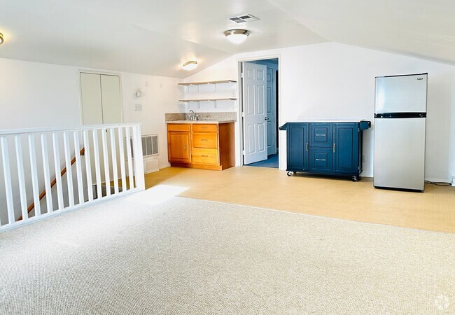 Building Photo - 1111 Scofield Dr Rental