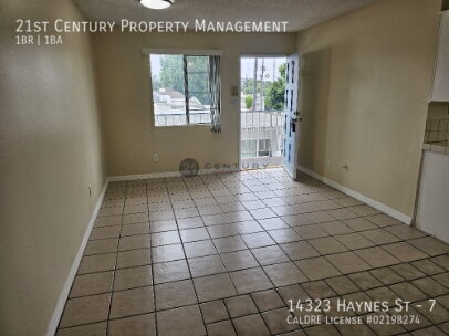 Photo - 14323 Haynes St Unit 7