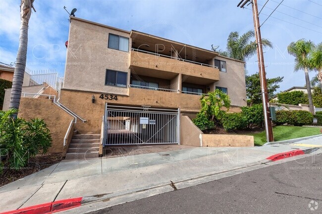 Building Photo - Charming 3-Bed, 2-Bath Condo in Prime Coll... Unit 114