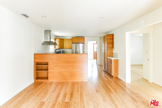 Photo - 653 Vernon Ave