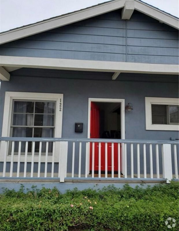 Building Photo - 122 10th St Rental