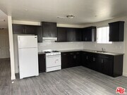 Photo - 708 W 50th St Condo