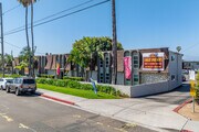 986 5th Ave - Camelot Apartments