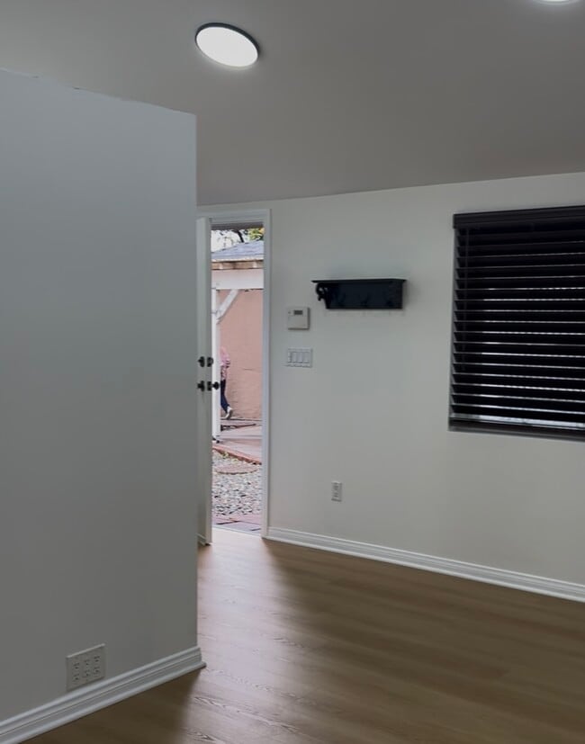 Photo - 17630 Cantara St