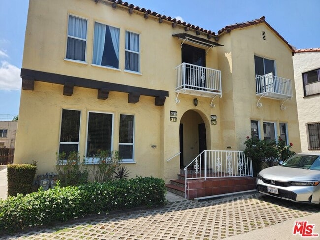 Building Photo - 425 N Ogden Dr Unit 427 1/2