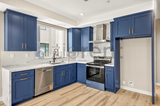 Photo - 227 N Burlington Ave
