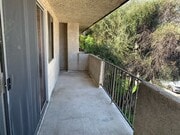 Photo - Villa Tarzana Apartments