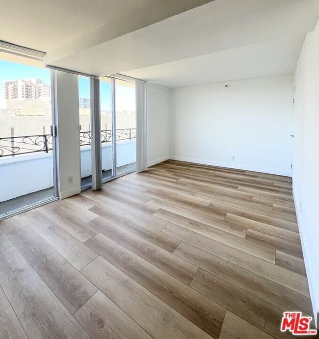 Building Photo - 10390 Wilshire Blvd Unit 709