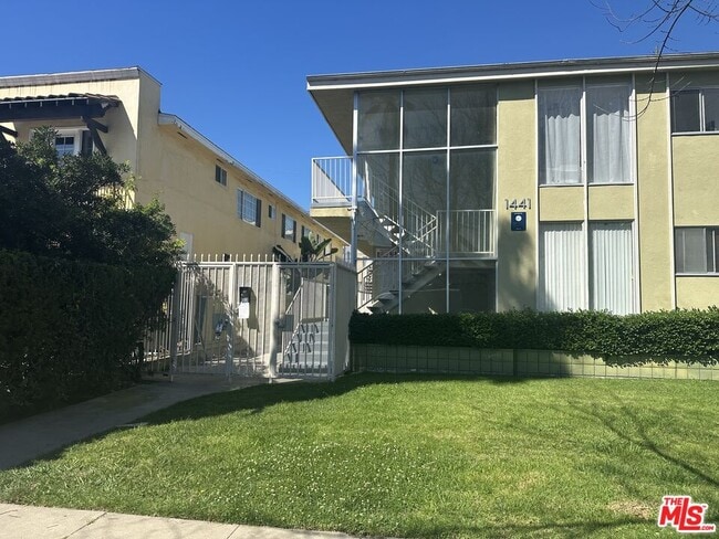 Building Photo - 1441 S Hayworth Ave Unit 8