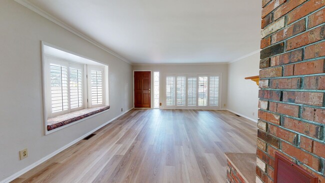 Photo - 2 Bed, Plus Bonus Room, 2 Bath Coronado Cottage Available for Long Term Lease! Utilities Included!