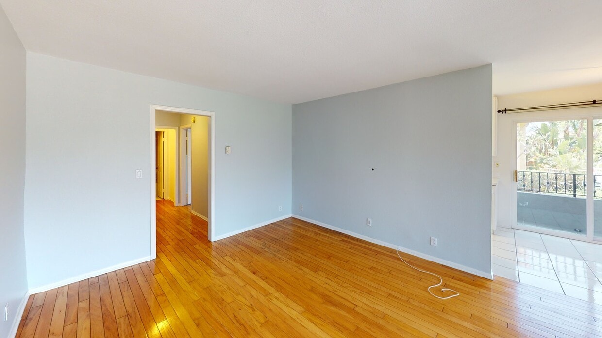 3D Tour - 2308 Schader Dr Unit 102