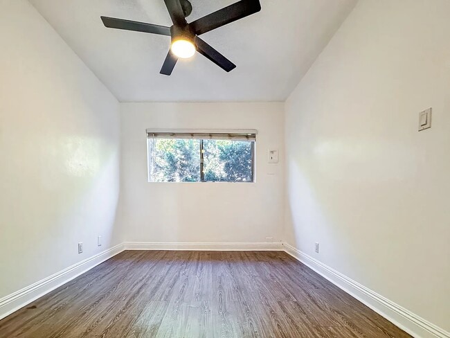 Photo - 12521 Lakewood Blvd