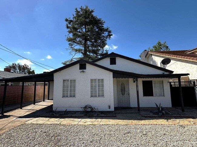 Photo - Move-in ready charmer in the heart of Canoga Park!