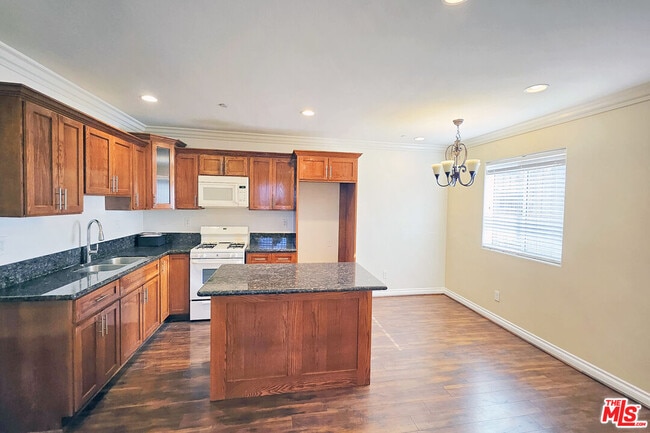 Photo - 1432 1/2 Ricardo St