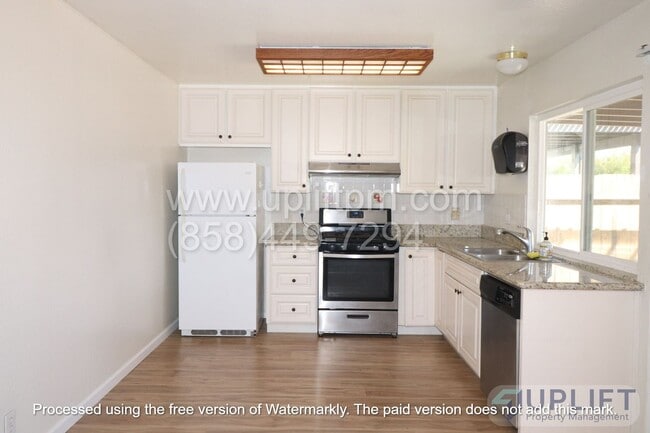 Photo - 4 bed, 2 Bath Home With Fenced Yard and attached 2 Car Garage