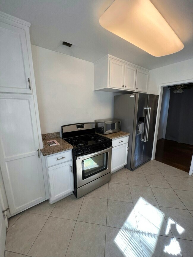 Photo - 7400 Midfield Ave