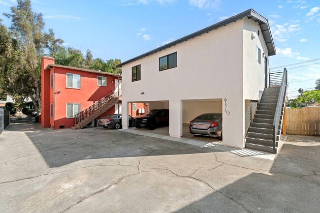 Building Photo - 615 N Coronado St Unit 3