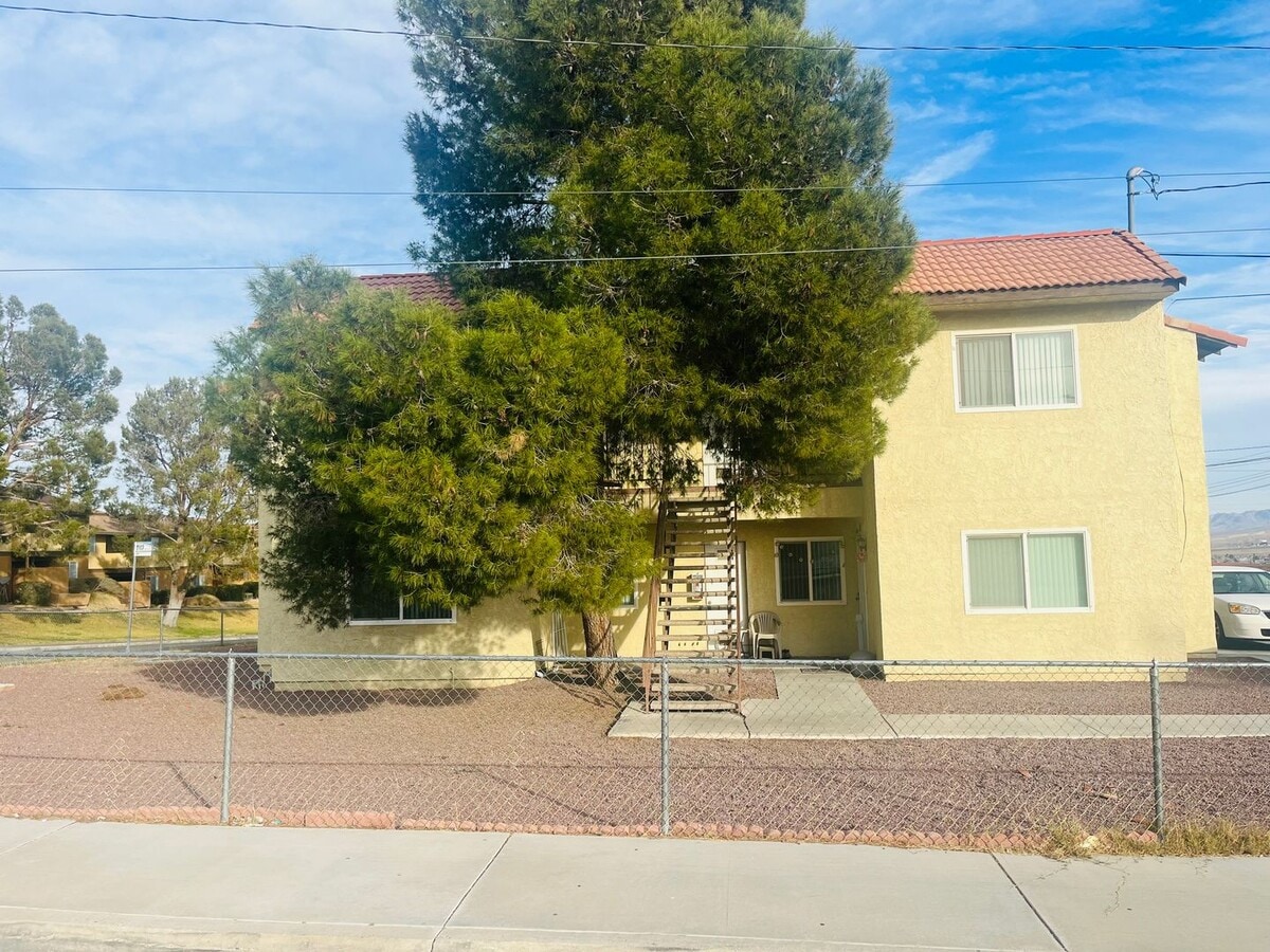 523 - 523 Unit #B