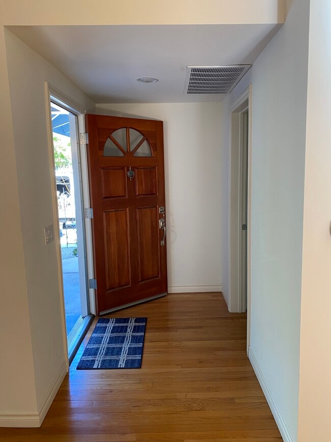 Entry - 5914 Flambeau Rd