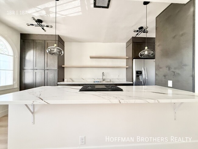 Photo - 300 N Bonnie Brae St Unit 103