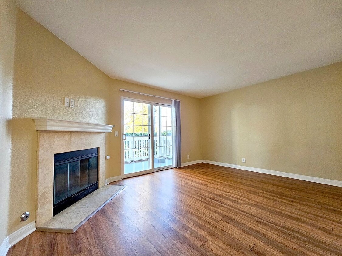 Floor Plan - 3/2 Down