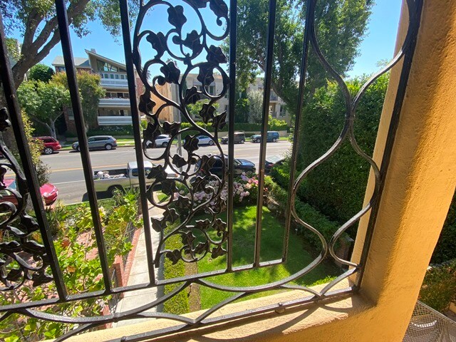 Photo - 1309 Roxbury Dr