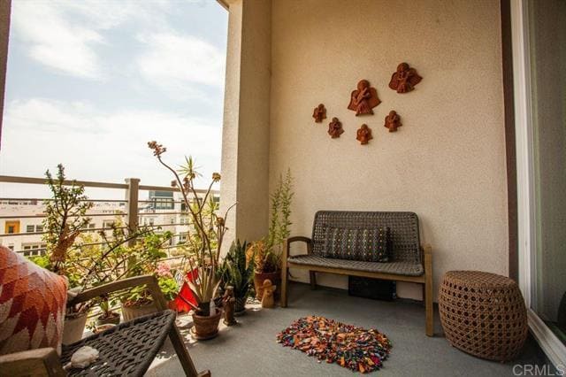 Photo - 2048 Foxtrot Lp