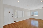 Photo - 746 N Catalina St