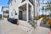 Photo - 3955 1/2 S Budlong Ave Unit 3955