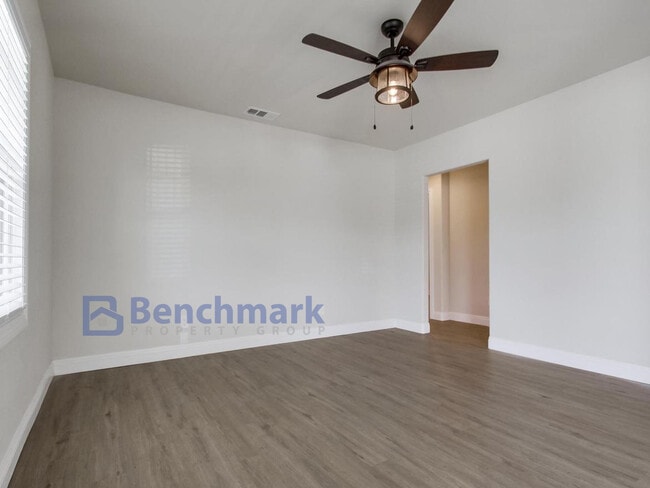 Photo - 4465 32nd St