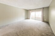 Photo - 2522 Clairemont Dr Townhome