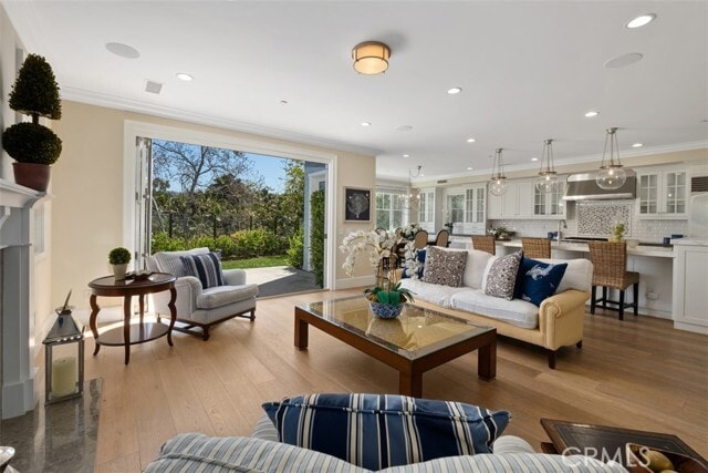Photo - 4 Summer House Ln