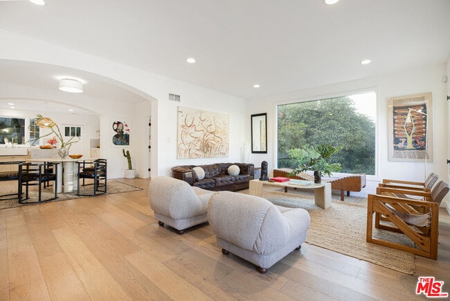 Photo - 1411 Wellesley Dr