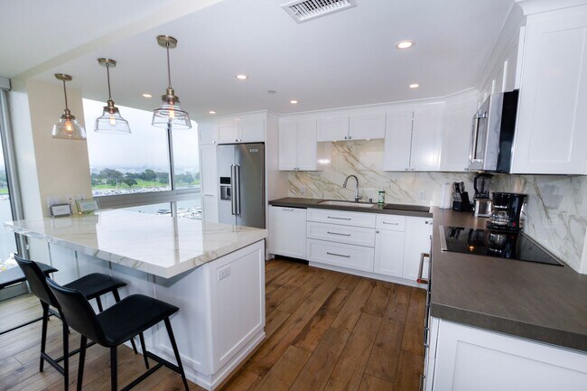 Photo - 1710 Avenida Del Mundo Unit Vacation Rental