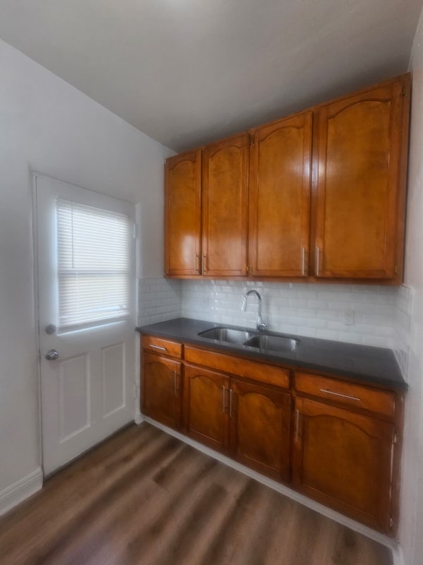 Photo - 806 N Poinsettia Pl