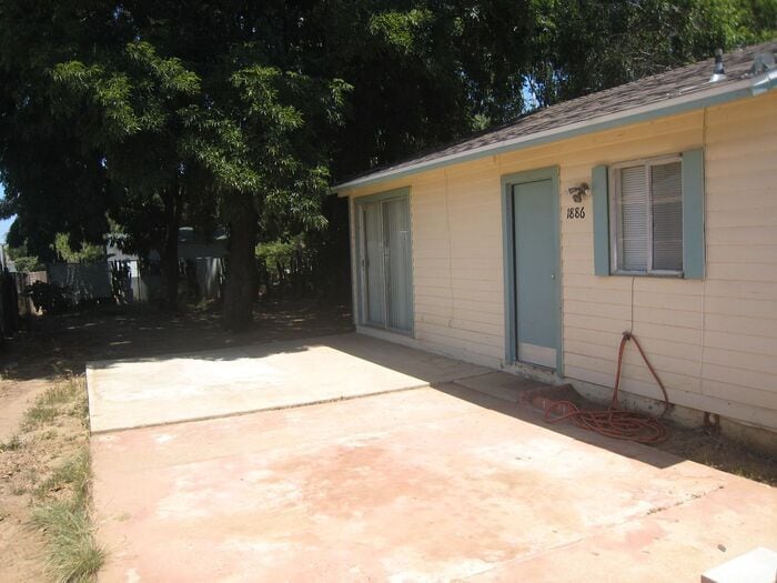 2BR plus BONUS Room for rent with LARGE YARD - 2BR plus BONUS Room for rent with LARGE YARD