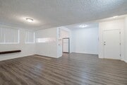 Photo - Spacious 1 bed 1 bath apartment in Santa Monica! Unit 808E Princeton St