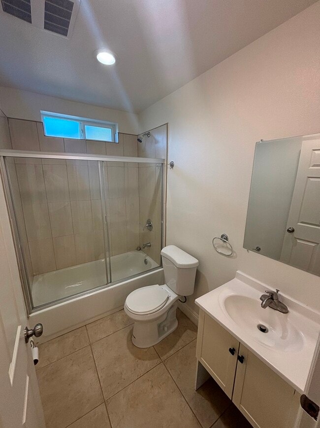 Photo - 148 E 84th Pl