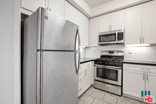 Photo - 1561 S Barrington Ave Unit 101