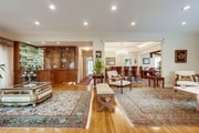 Photo - 129 S Swall Dr House