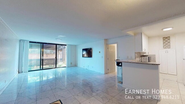 Building Photo - 7777 W 91st St Unit E1145