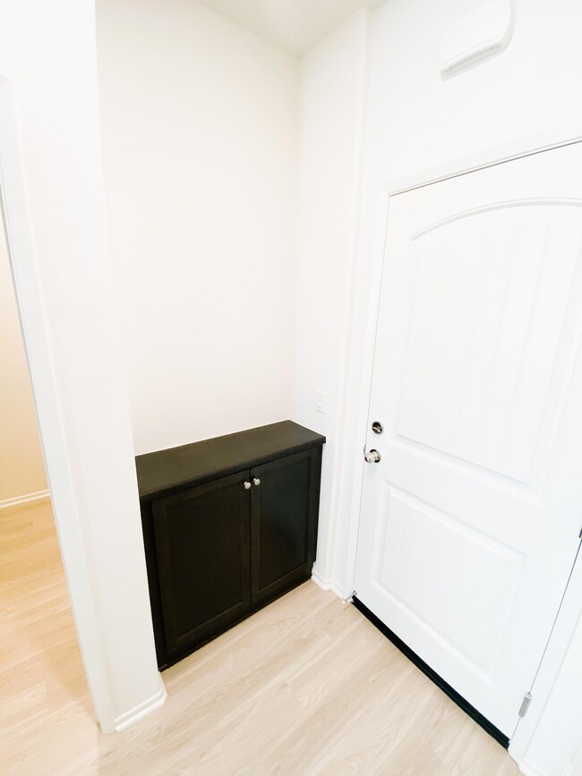 Photo - 30436 Town Square Dr