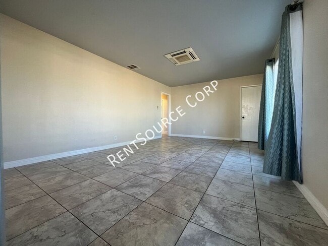 Photo - 48761 110th St W