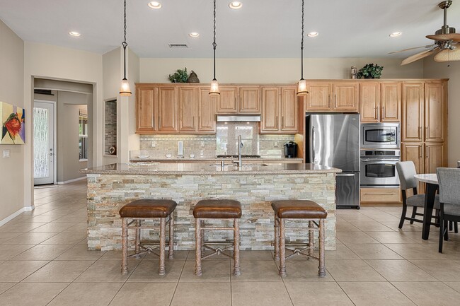 Photo - 9 Shoreline Dr