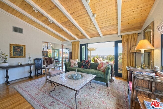 Photo - 6855 Los Altos Pl