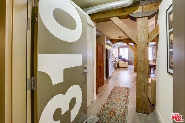 Building Photo - 527 Molino St Unit 310