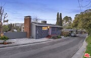 Photo - 1125 Oban Dr House