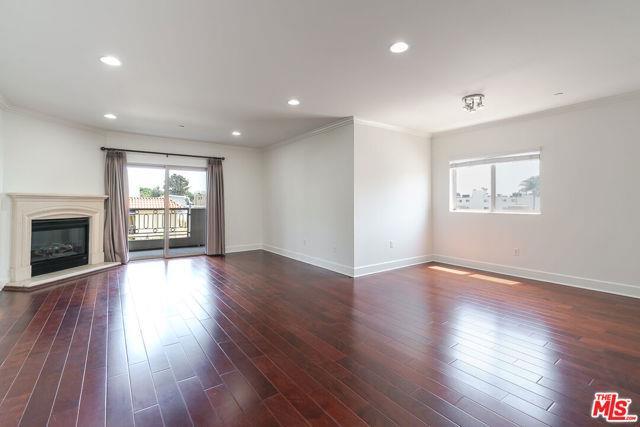 Photo - 1409 Armacost Ave Unit 302